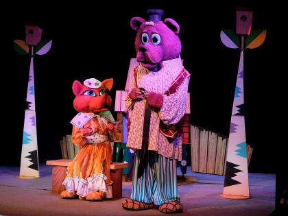 Астраханские артисты посетили ЛНР и ДНР с «Большими гастролями»