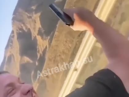 Замначальника астраханского УГИБДД, уволенный за стрельбу из окна, пытается вернуться на службу