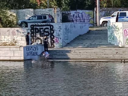 В центре Астрахани обнаружили утонувшего мужчину