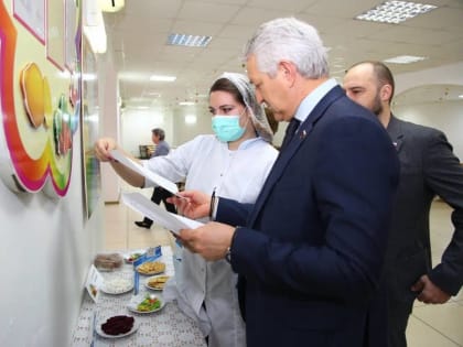 Представители «Единой России» не выявили нарушений качества горячего питания в СОШ № 28