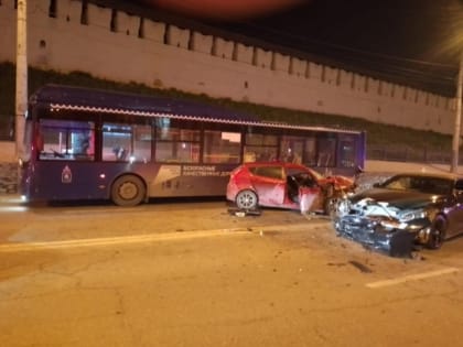 Известный астраханский блогер опроверг свою виновность в ДТП с автобусом