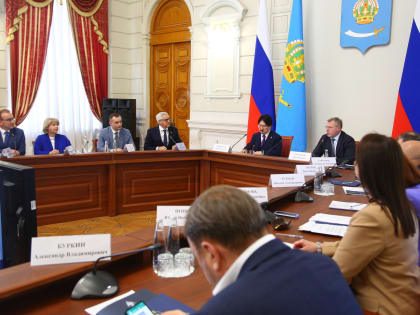 В Астрахани прошло выездное заседание комитета Госдумы по охране здоровья