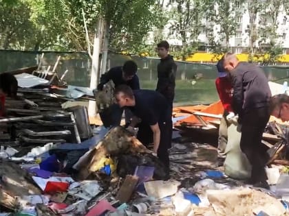 Кучу мусора убрали с территории для подготовки добровольцев СВО в Астрахани
