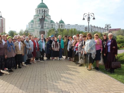 Астраханские пенсионеры посетили храмы и мечети города