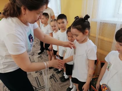 Дошколята Приволжского района отмечают День защитника Отечества