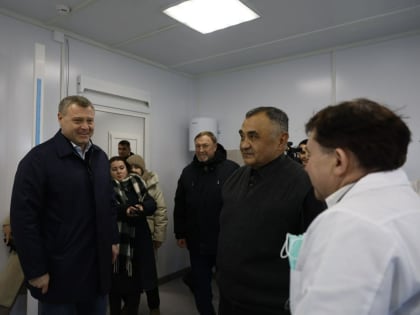 Губернатор посетил новую амбулаторию в Камызякском районе