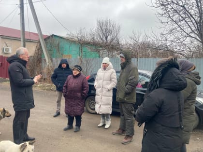 Астраханцы начали выкапывать рвы вокруг домов