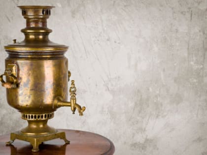 Астраханка нашла "сюрприз" в старом самоваре. Душещипательная история к 8 марта