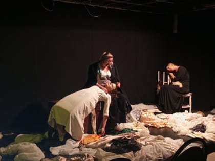 Спектакль о поколении мечтателей