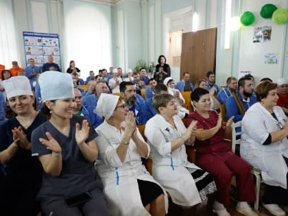 Поздравление губернатора Астраханской области с Днём медицинского работника