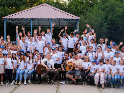 Астраханская область организовала отдых на море для детей из ЛНР