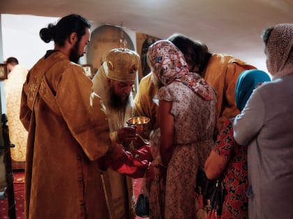 Архиерейское богослужение в День Крещения Руси