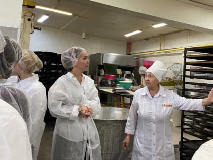 Приволжские школьники побывали с экскурсией на хлебозаводе