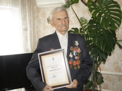 Астраханскому ветерану Великой Отечественной войны вернули зрение