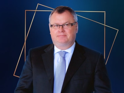 Глава ВТБ призвал создать альтернативную международную систему расчетов