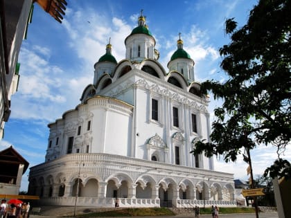 В Астрахани продолжаются бесплатные пешеходные экскурсии