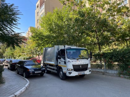 «ЭкоЦентр» приобретает для Астрахани современные мусоровозы и ищет водителей