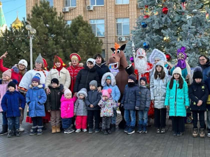 В первые дни января для маленьких приволжан прошло новогоднее представление