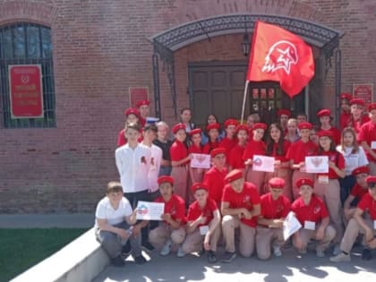 Юнармейцы стали гидами музея