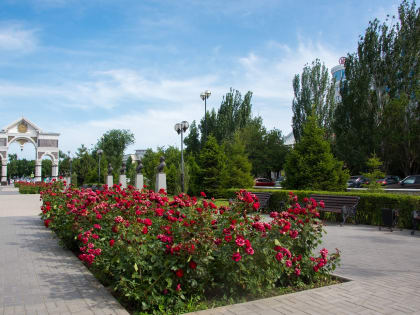 Астраханские чиновники и депутаты отмечают День местного самоуправления