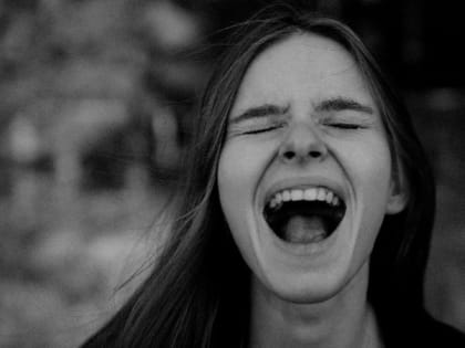 Эксперт рассказал о влиянии эмоций на наше самочувствие