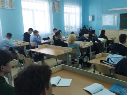 «Ярмарку профессий» провели для выпускников Приволжского района