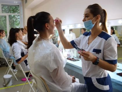 Благодаря федеральному проекту астраханцы получили бесплатное образование