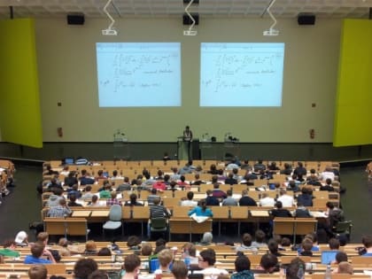 В России высшее образование разделят на три ступени