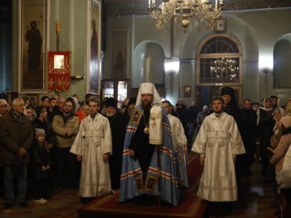 Губернатор Астраханской области встретил Рождество Христово в Покровском Кафедральном Соборе