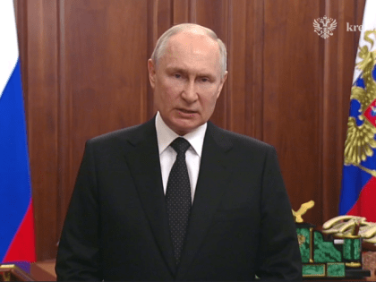 Президент Владимир Путин обратился ко всем жителям России