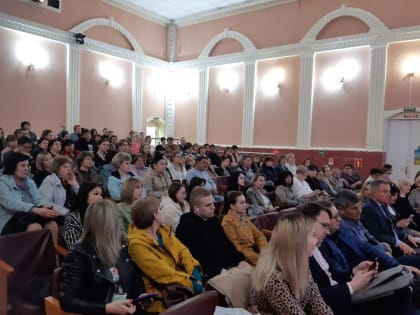 Родители абитуриентов Ахтубинского района встретились с ректором АГУ