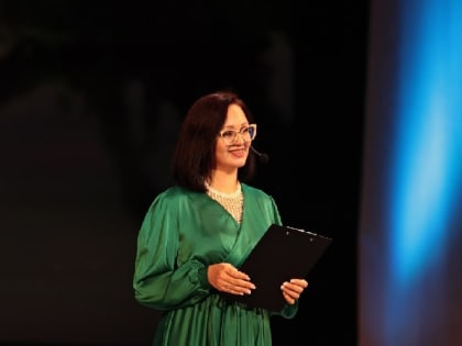 Астраханцы поздравляют руководителя театра-студии «Живая Душа» Анну Мурысину с днём рождения