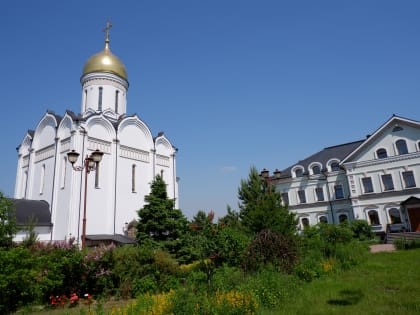 В просветительском центре Московской Патриархии «Усово-Спасское» состоялось открытие историко-культурной выставки