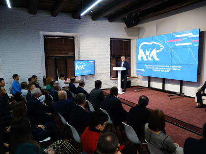 Астраханский губернатор встретился с депутатским корпусом регионального отделения «Единой России»