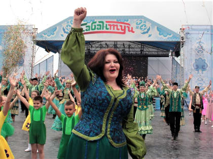 Всероссийский Сабантуй в Астрахани: фоторепортаж AST-NEWS.ru. Часть 1