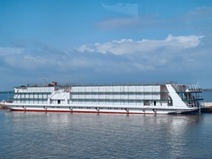 Построенный под Астраханью теплоход со SPA и тренажерным залом, передали заказчику