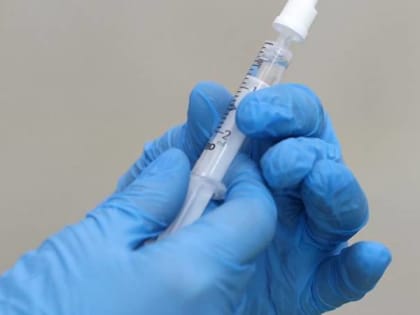 В астраханских поликлиниках можно привиться от COVID-19 интраназально