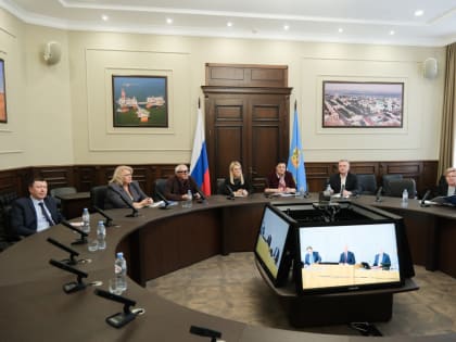 Астраханские депутаты приняли участие в обсуждении стратегии российского образования