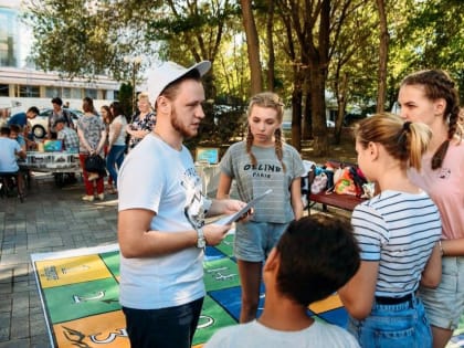 В Астрахани организуют «Литературную скамейку»