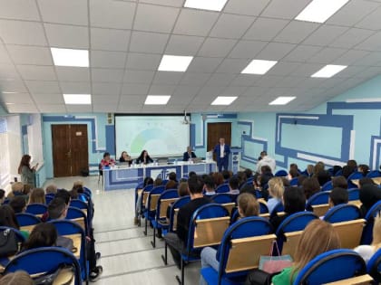 Сбер рассказал астраханским студентам, за какими профессиями будущее