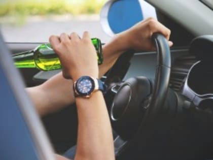 Молодой и пьяный астраханец на чужой «семёрке» пытался скрыться от полиции