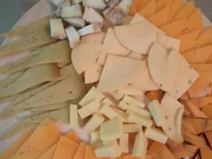 Диетолог рассказал о пользе сыра для организма