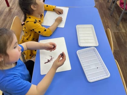 В детском саду села Растопуловка малыши занимаются художественной лепкой