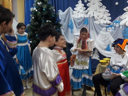 В СРЦ для несовершеннолетних «Дружба» познавательно-игровая программа «На дворе Святки - пора петь колядки»
