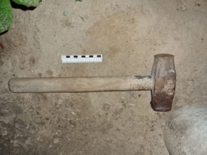 Астраханский пенсионер убил собутыльника кувалдой