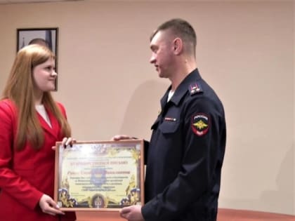 В Астрахани работники банка спасли для клиента 1,5 миллиона рублей