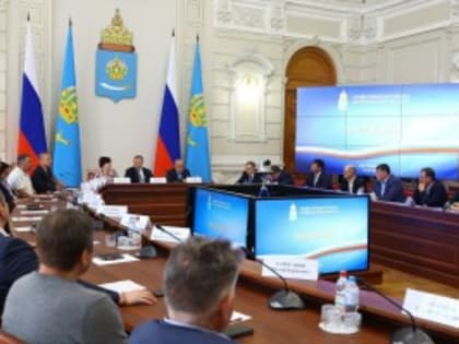 Астраханские общественники позвали губернатора на второй срок