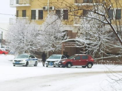 За 3 февраля в Астрахани произошло 95 аварий на дорогах из-за выпавшего снега