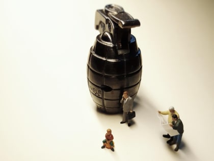 Астраханцу из-за ревности под машину подкинули гранату