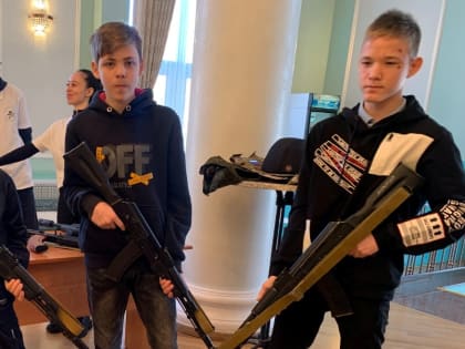 Воспитанники реабилитационного центра «Исток» стали участниками Урока мужества